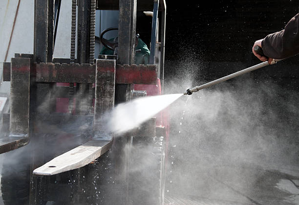 Best Driveway Pressure Washing  in Landover Hills, MD